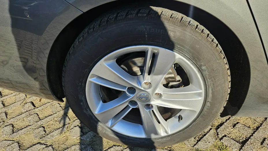 OPEL Insignia -