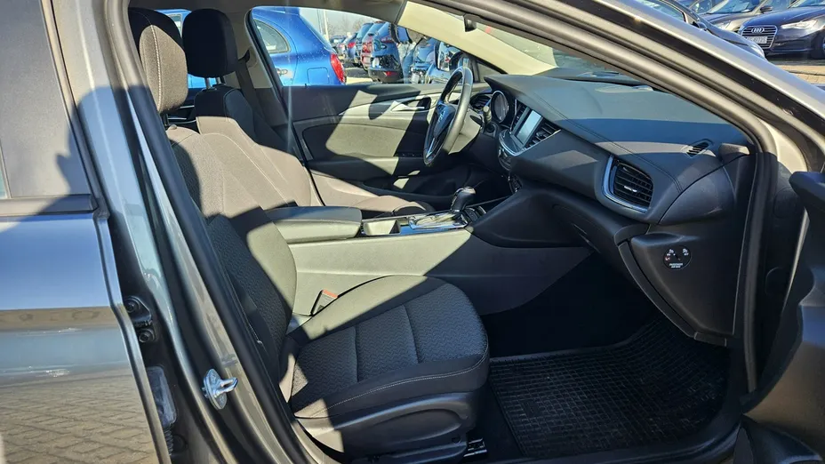 OPEL Insignia -