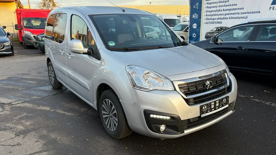 PEUGEOT Partner -