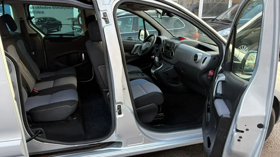 PEUGEOT Partner -