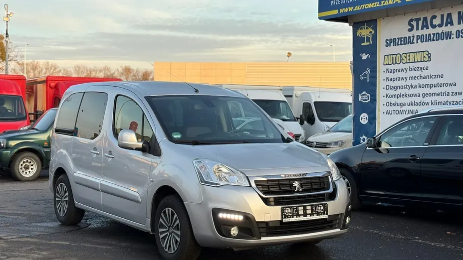 PEUGEOT Partner -