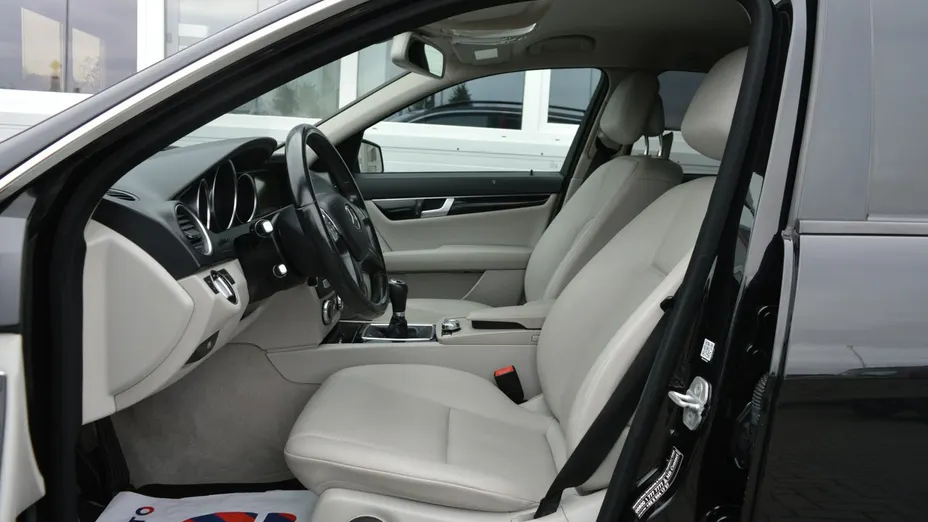 MERCEDES-BENZ C Klasa -