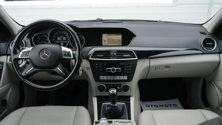 MERCEDES-BENZ C Klasa -