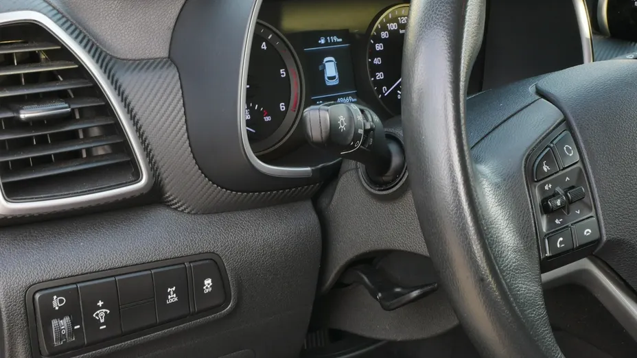 HYUNDAI Tucson -
