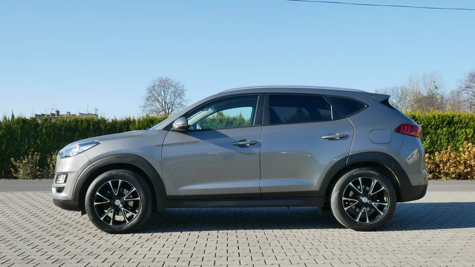 HYUNDAI Tucson -