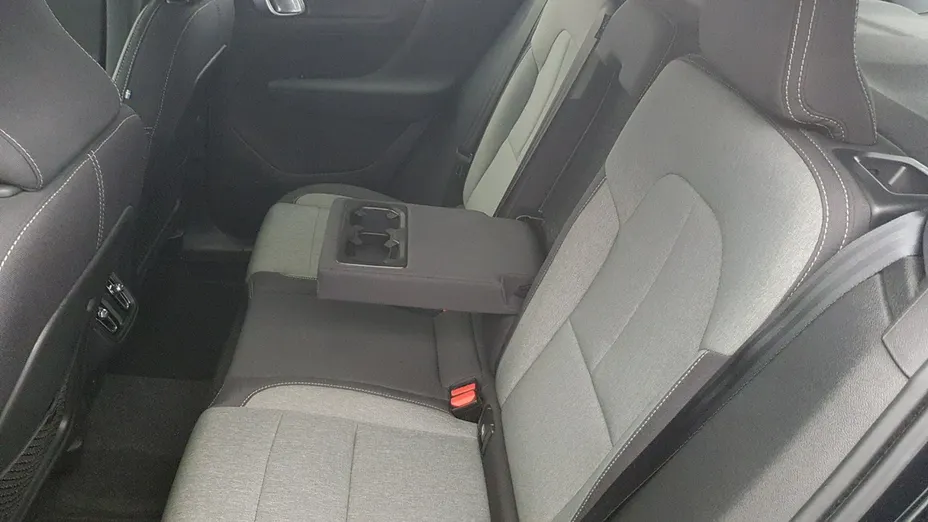 VOLVO XC40 -