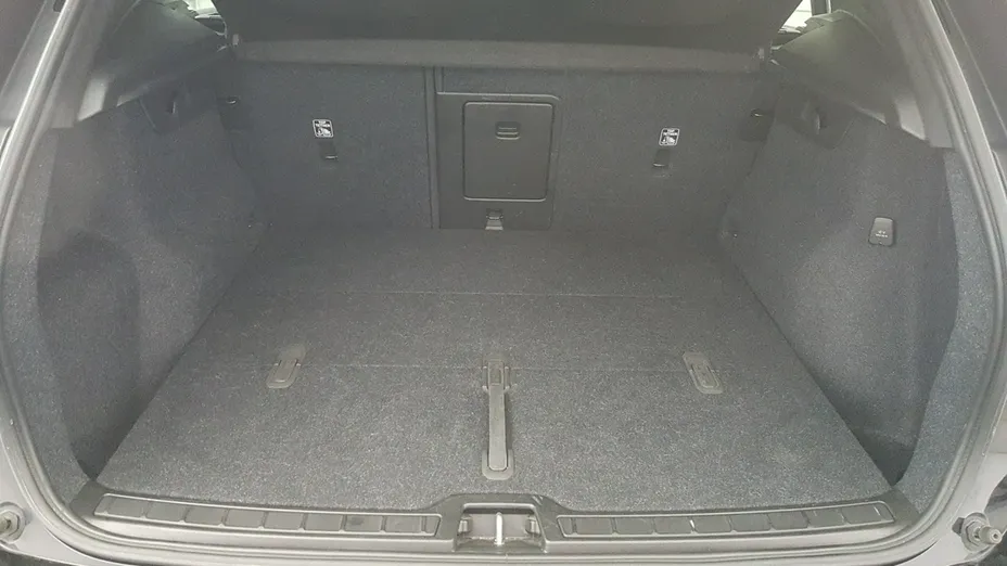 VOLVO XC40 -