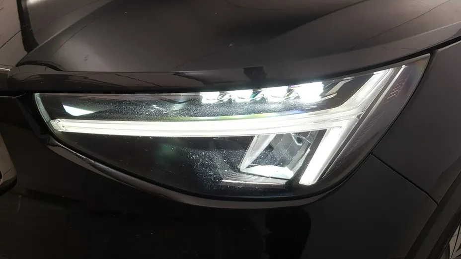 VOLVO XC40 -
