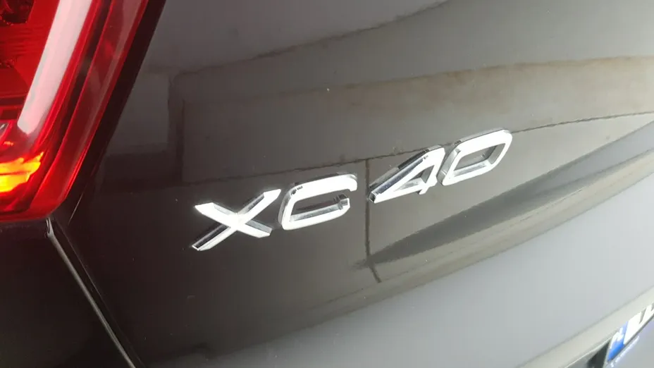 VOLVO XC40 -