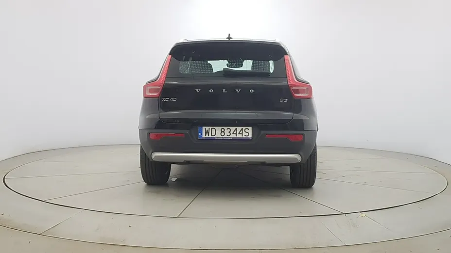 VOLVO XC40 -