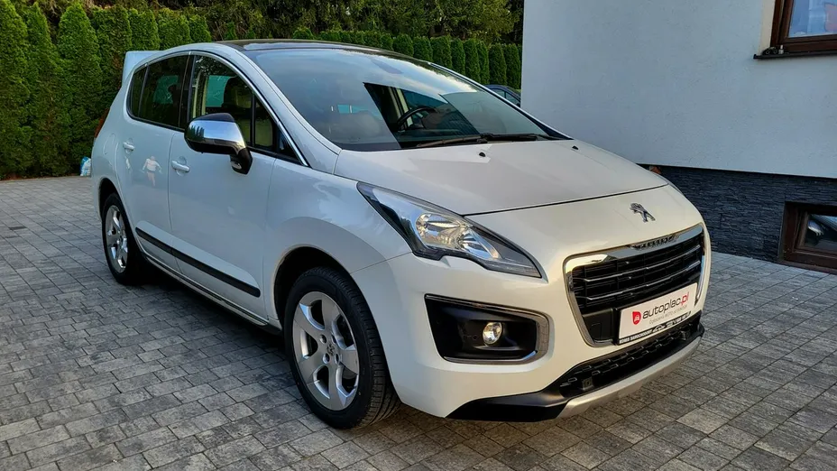 PEUGEOT 3008 -
