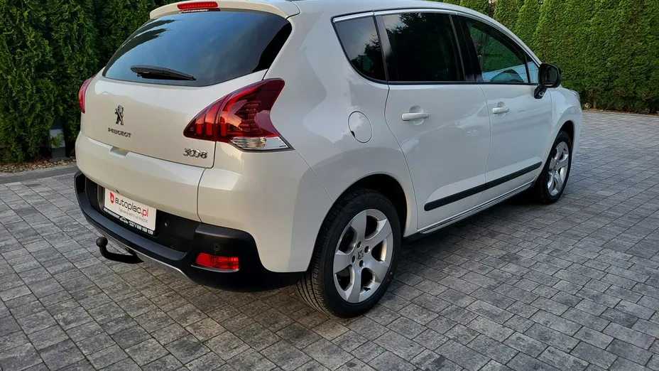 PEUGEOT 3008 -