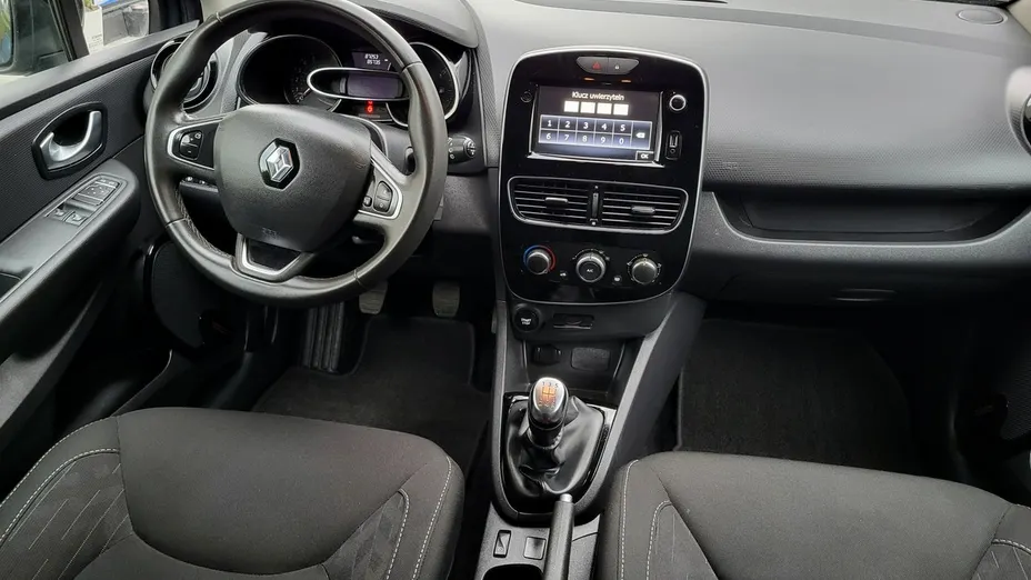 RENAULT Clio -
