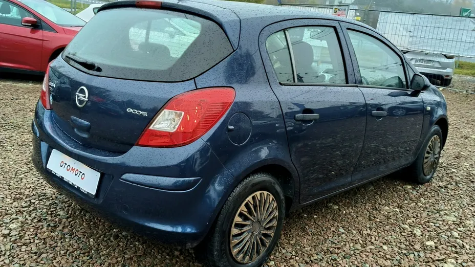 OPEL Corsa -