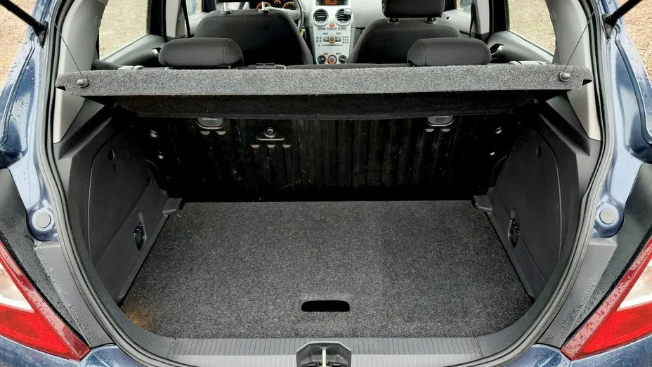 OPEL Corsa -