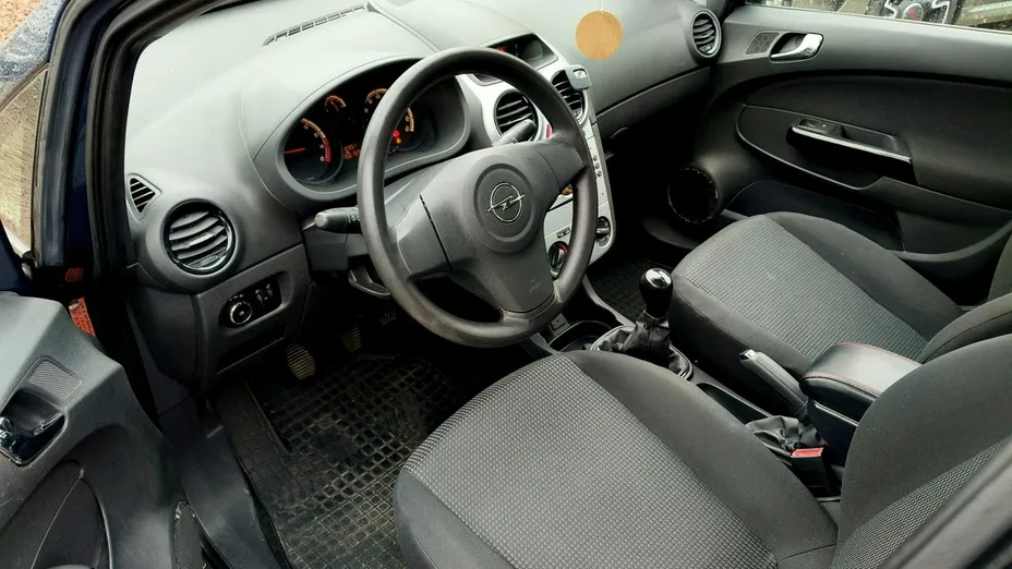 OPEL Corsa -