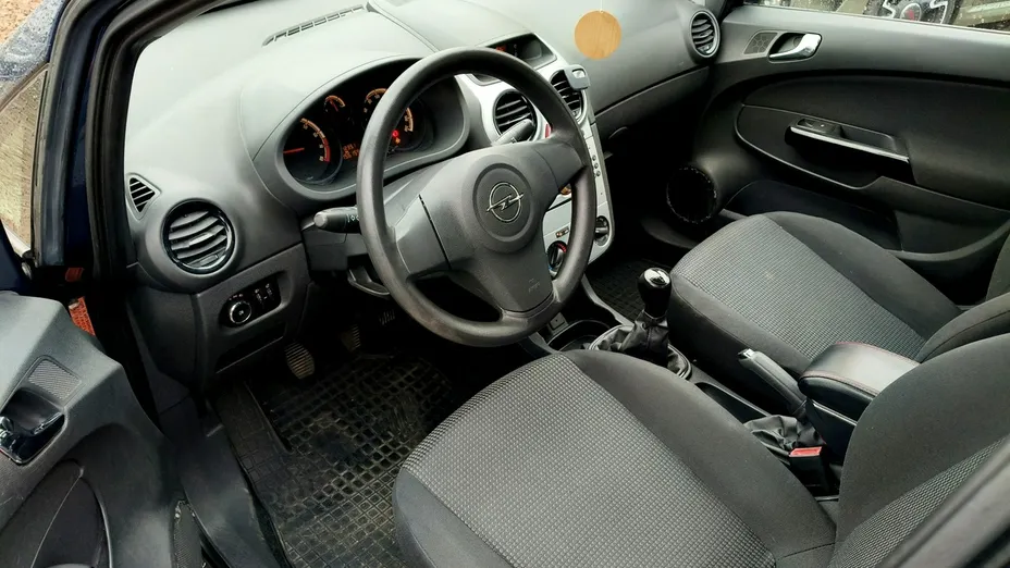 OPEL Corsa -