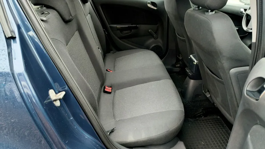 OPEL Corsa -