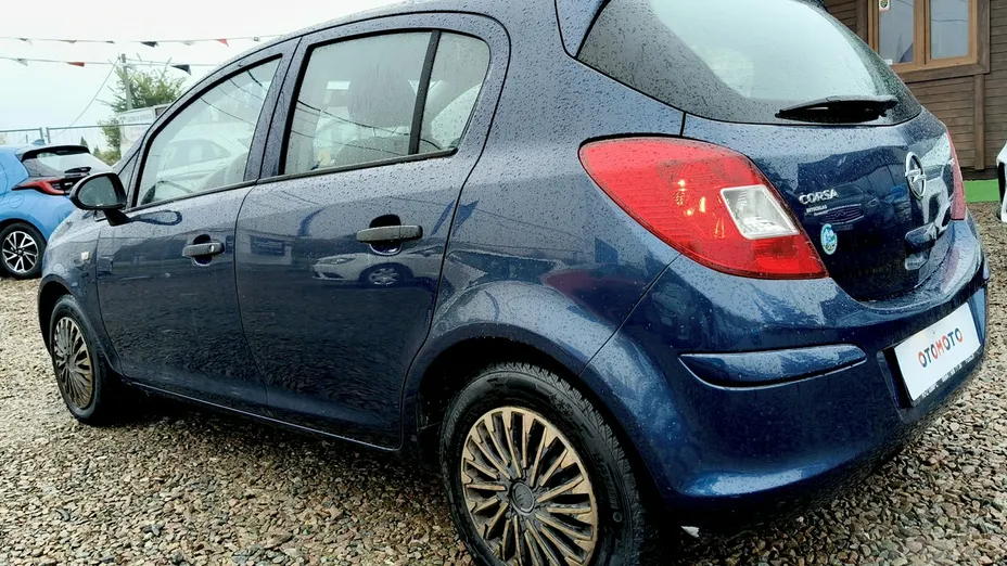 OPEL Corsa -