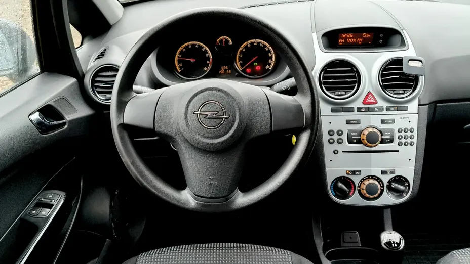 OPEL Corsa -