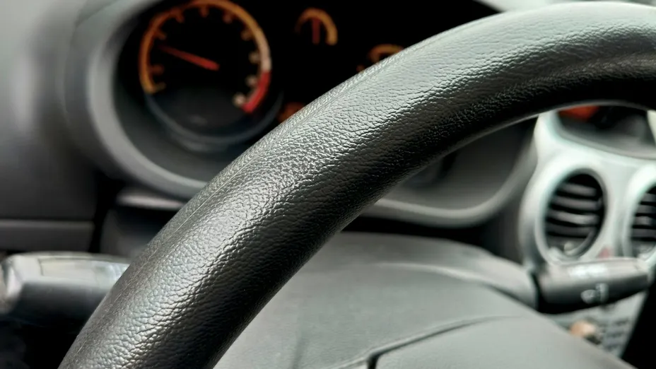 OPEL Corsa -