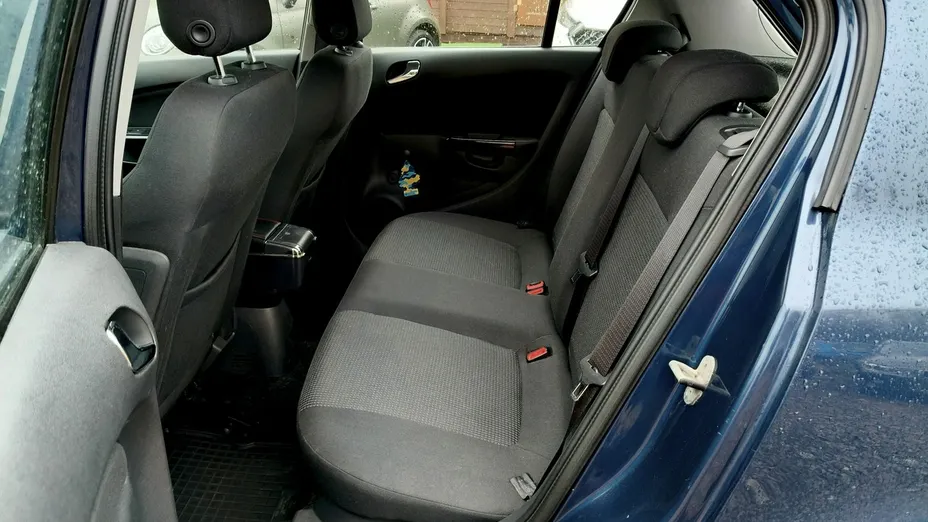 OPEL Corsa -