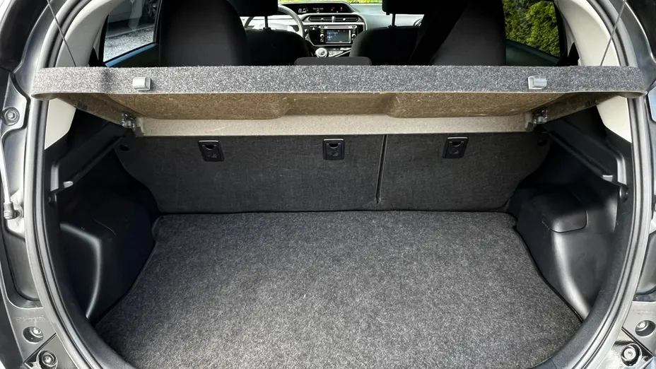 TOYOTA Prius -
