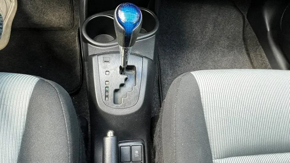 TOYOTA Prius -