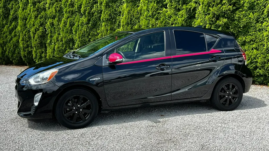 TOYOTA Prius -