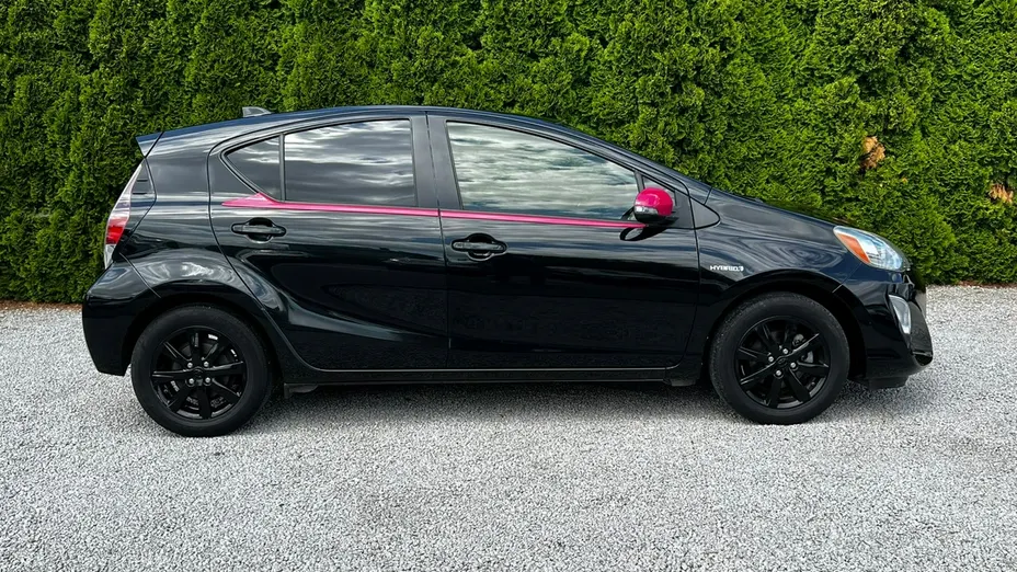 TOYOTA Prius -