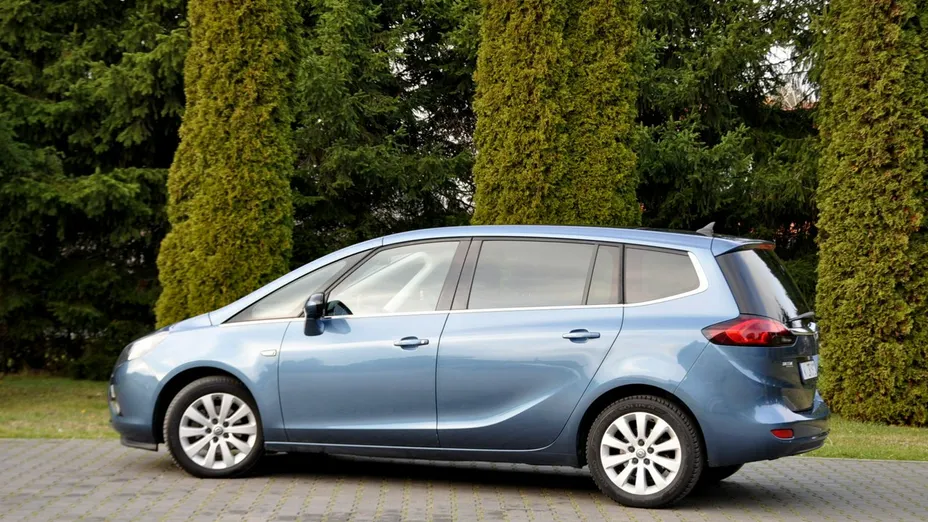 OPEL Zafira -