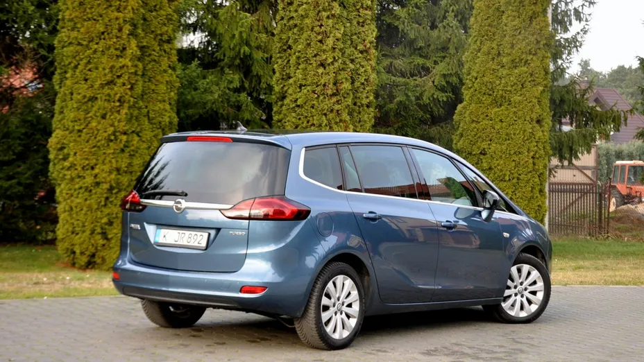OPEL Zafira -