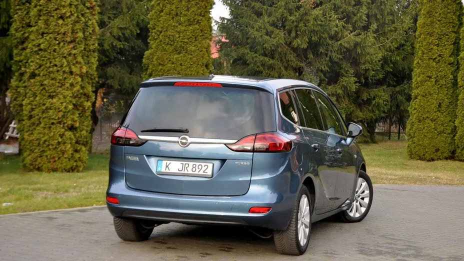 OPEL Zafira -