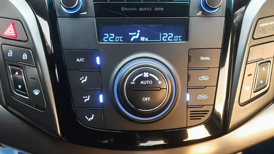 HYUNDAI i40 -