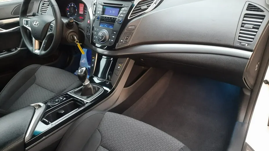 HYUNDAI i40 -