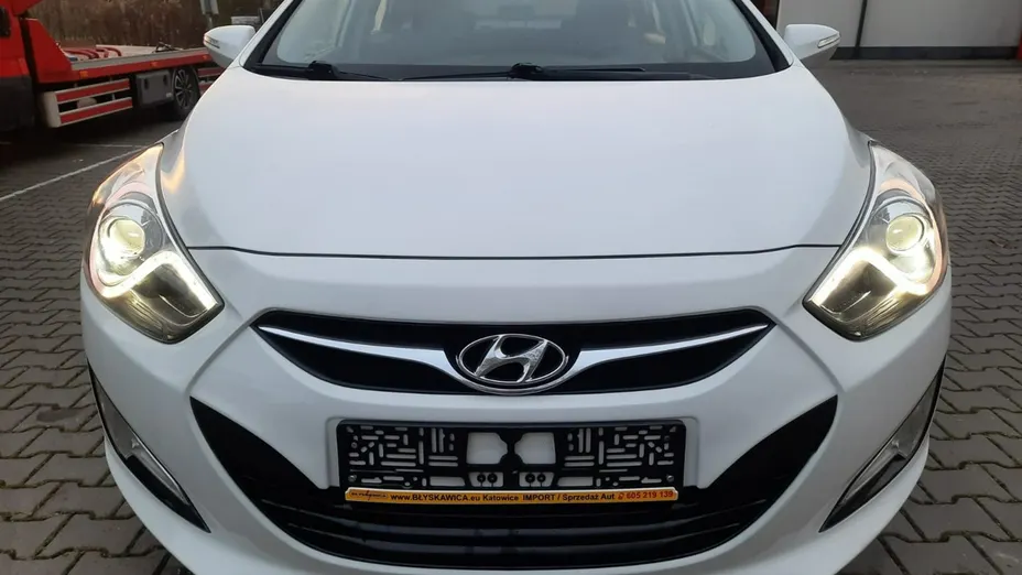 HYUNDAI i40 -