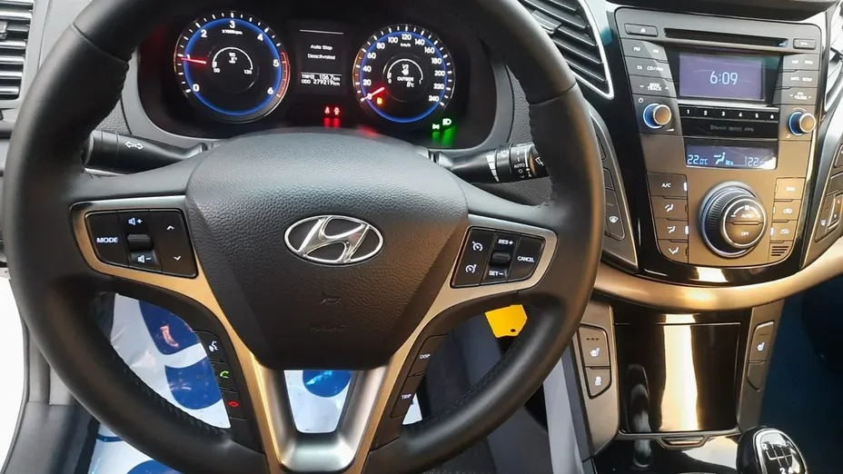 HYUNDAI i40 -