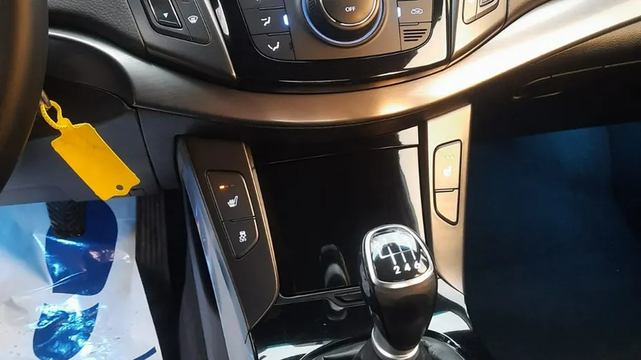 HYUNDAI i40 -