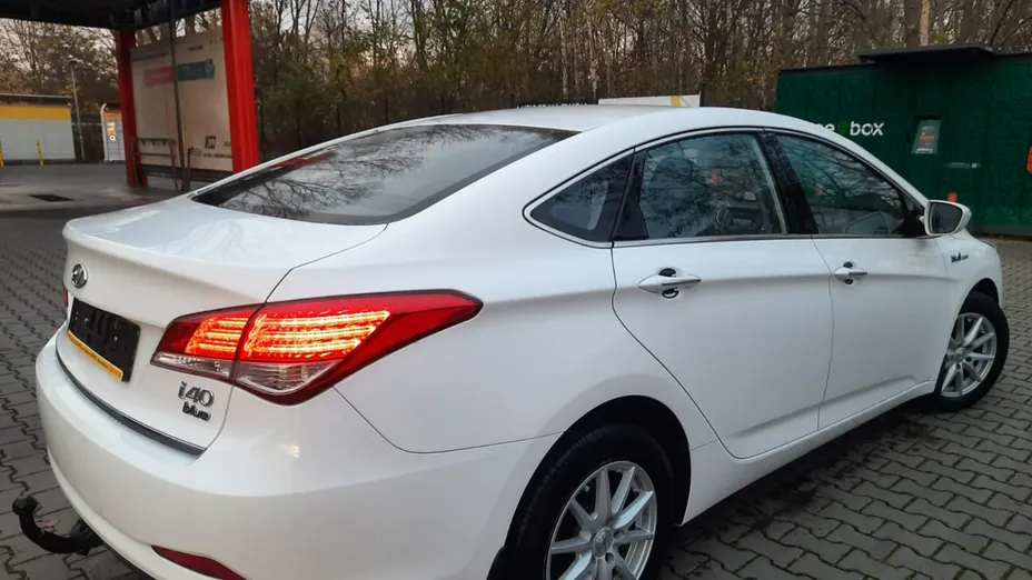 HYUNDAI i40 -