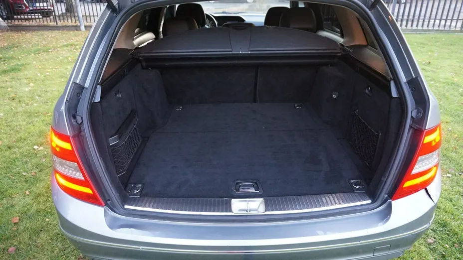 MERCEDES-BENZ C Klasa -