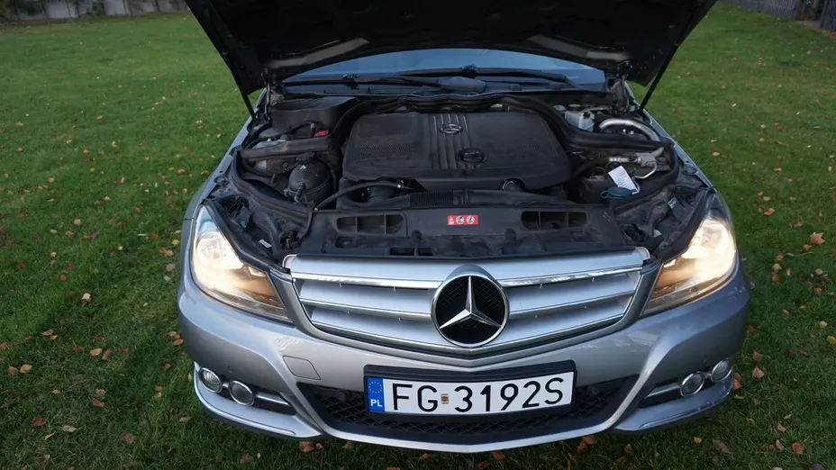 MERCEDES-BENZ C Klasa -