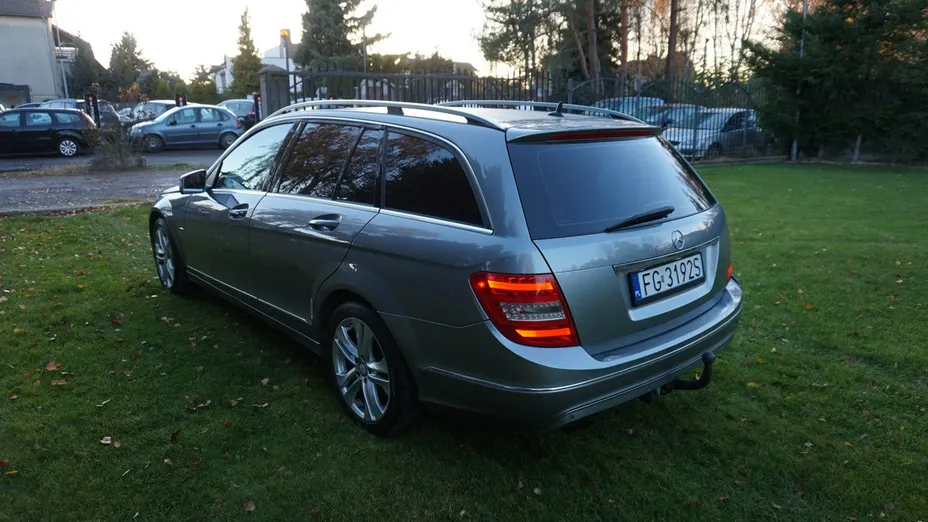 MERCEDES-BENZ C Klasa -