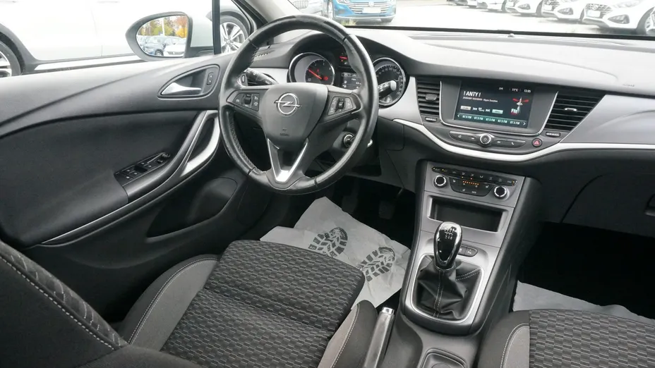 OPEL Astra -