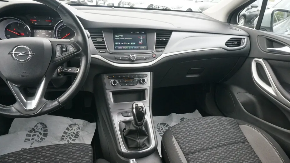 OPEL Astra -