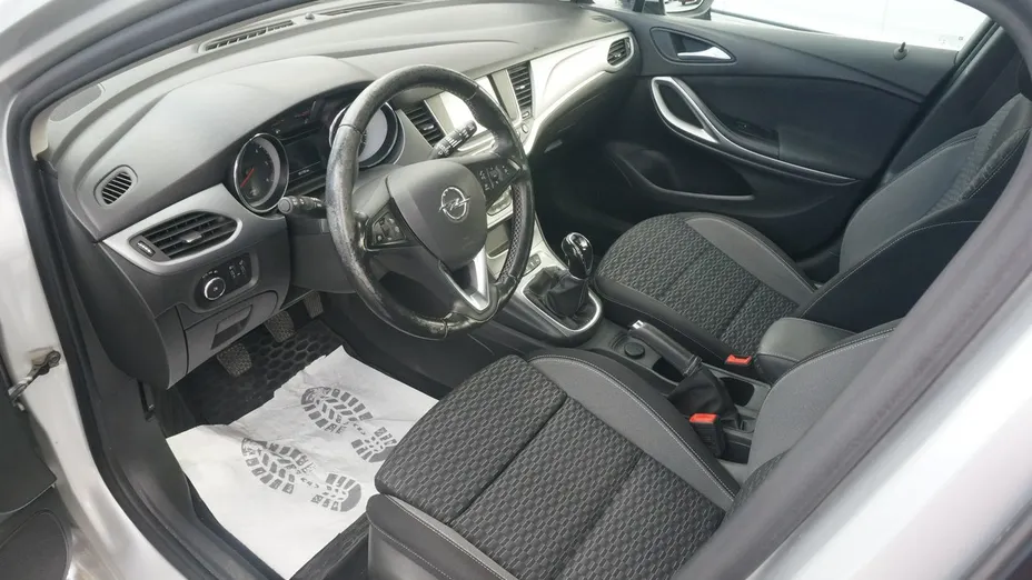 OPEL Astra -