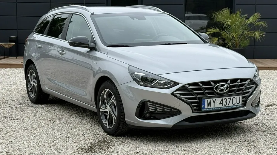 HYUNDAI i30 -