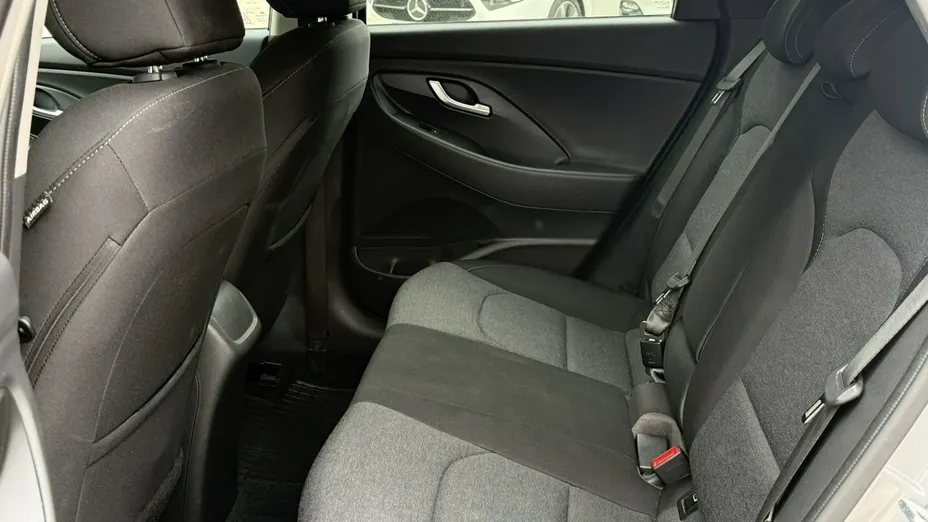 HYUNDAI i30 -