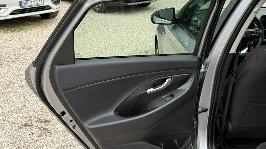 HYUNDAI i30 -