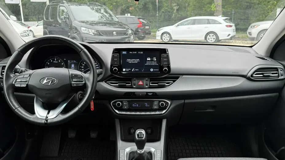 HYUNDAI i30 -