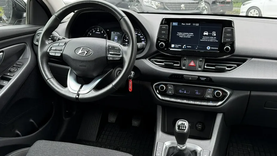 HYUNDAI i30 -